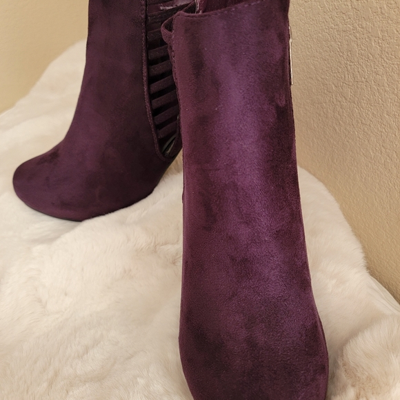 Dark Purple Brushed Suede Ankle Booties size 10w - Picture 6 of 8